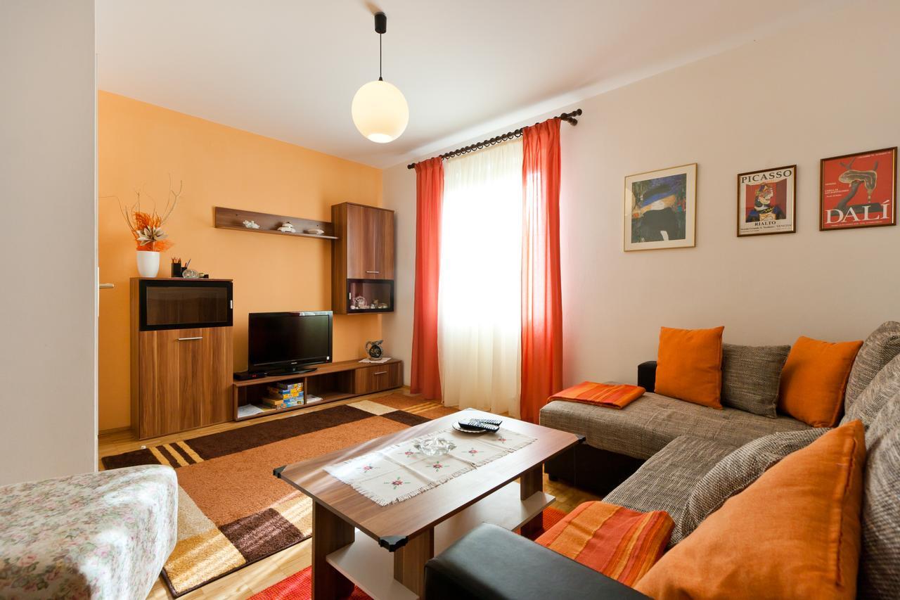 פורץ Apartments Neda מראה חיצוני תמונה